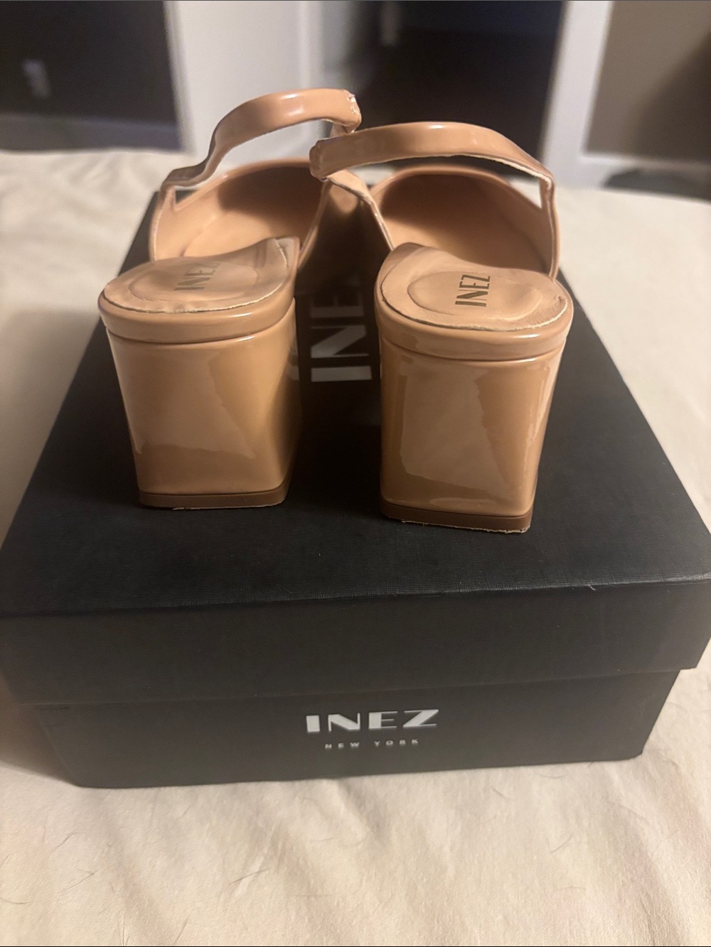 Inez Nude Patent Slingback Block Heel Pumps EUC size 7 with box and dust bag - Picture 3 of 5